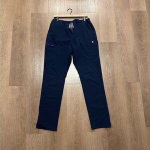 FIGS Women's or men’s Technical Collection Navy
Scrub Cargo Pants Size Large